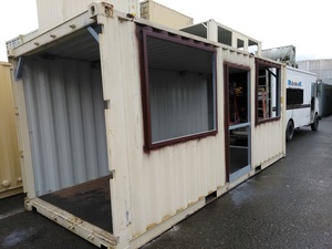 shipping-container-sidewalk-16
