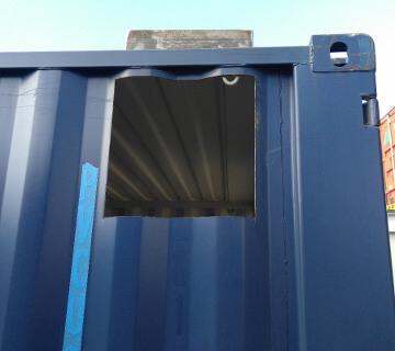 Shipping container vent opening